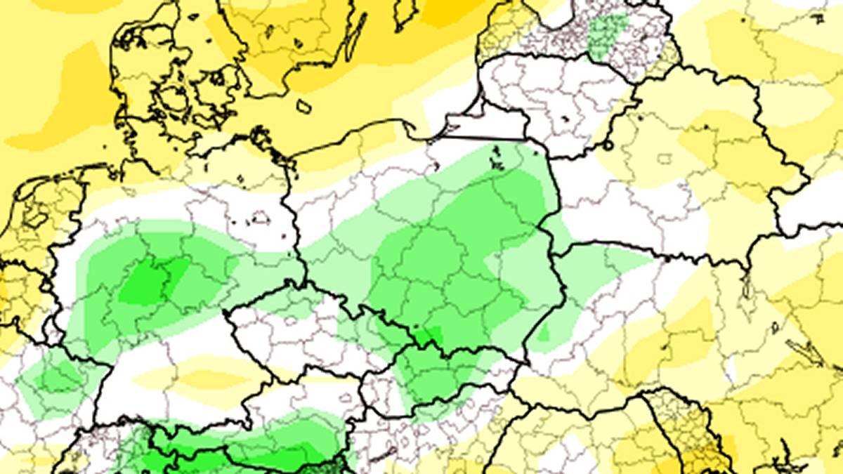 Mamy wyjątkowo wilgotny okres. Fot. tropicaltidbits.com