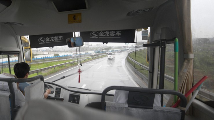Katastrofa autokaru w Chinach. 26 osób nie żyje