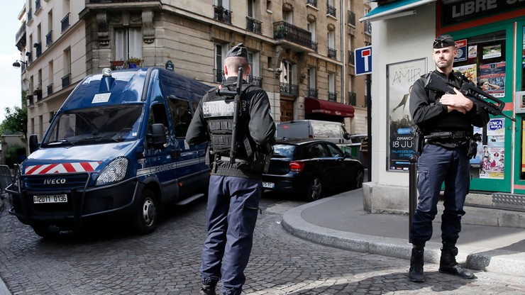 Francja: dla bezpieczeństwa chwilowo ewakuowano cztery lokale wyborcze. Przez podejrzane samochody