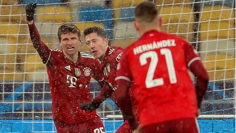 Liga Mistrzów: Bayern Monachium pokonał Dynamo Kijów. Piękny gol Lewandowskiego