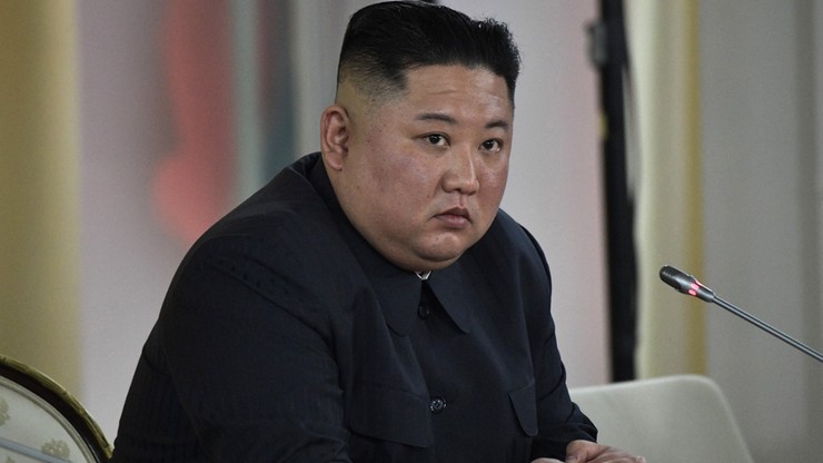 "Nadmierny gniew" przywódcy. Kim Dzong Un sięga po "nieracjonalne środki" ws. pandemii?