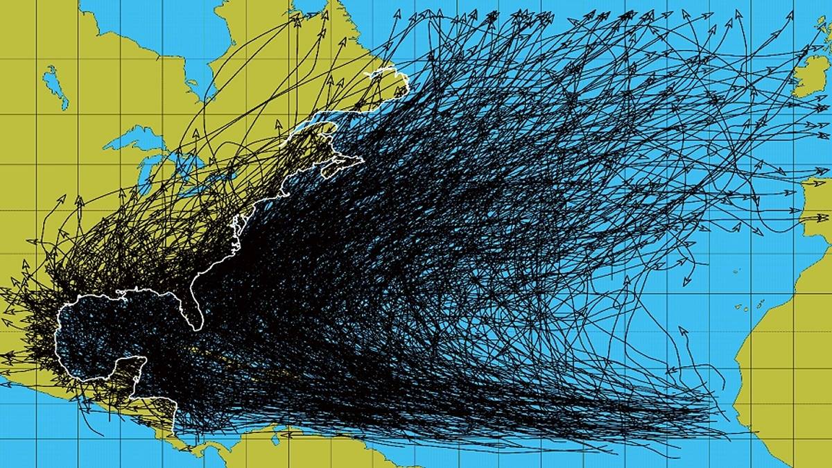 Ścieżki atlantyckich cyklonów tropikalnych i huraganów w latach 1851-2020. Fot. NOAA.