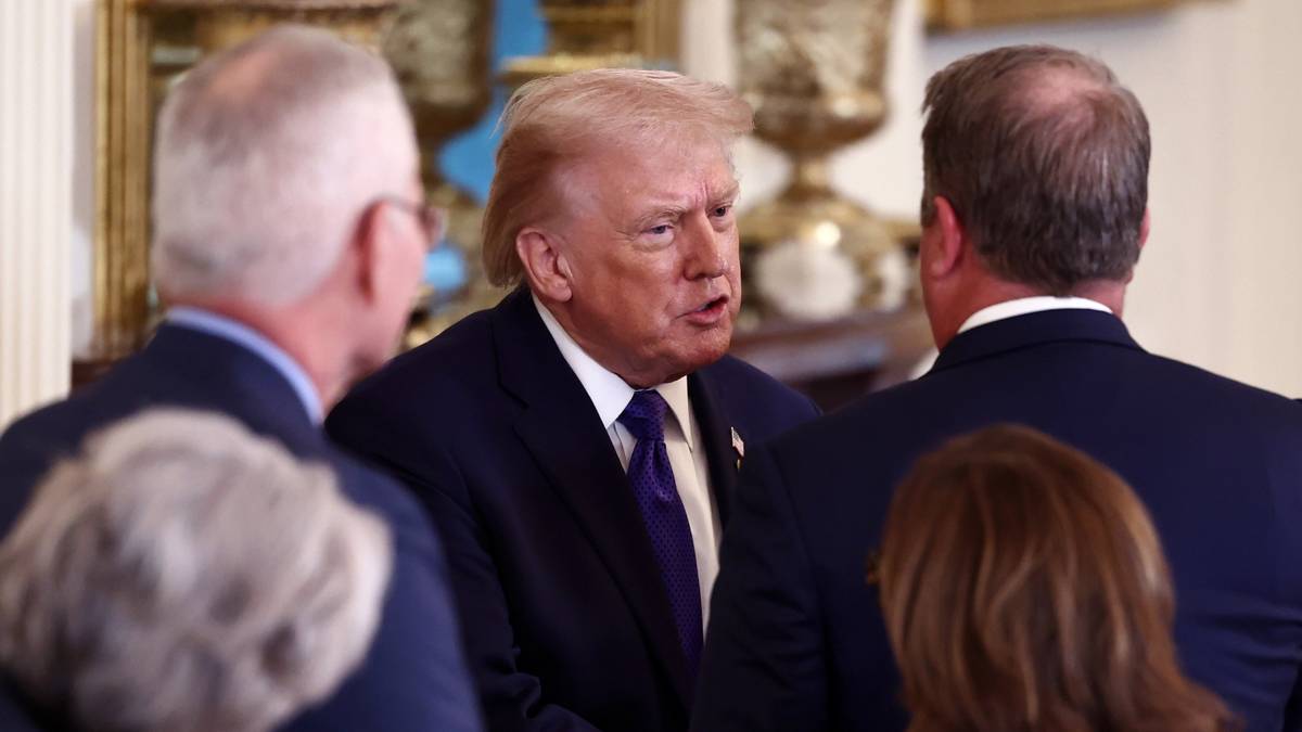 Decyzja "wielkiej siódemki". Nie chcą zepsuć urodzin Trumpowi