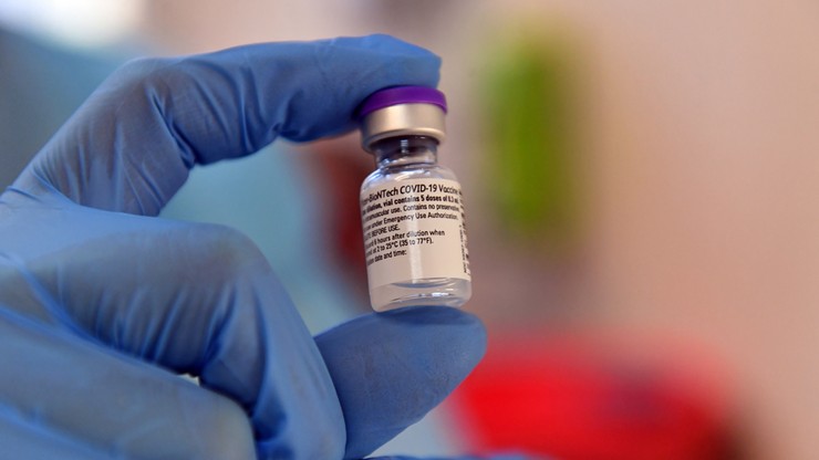 Rusza kontrola w związku ze szczepieniami znanych osób