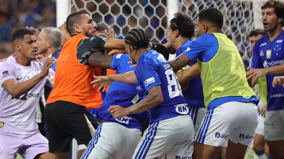 Wielka boiskowa bójka w Brazylii. 23 piłkarzy z czerwonymi kartkami