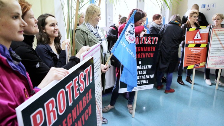 Protest pielęgniarek w Olsztynie. "Pracujemy ponad siły, co stwarza zagrożenie"