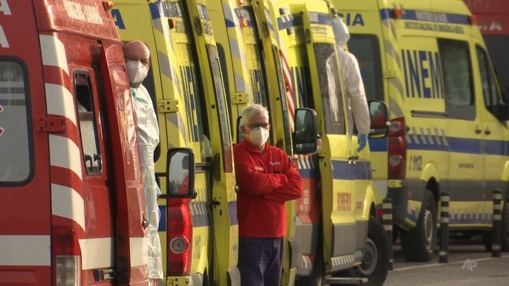 Paraliż szpitali w Portugalii. Sznur czekających karetek z zakażonymi koronawirusem