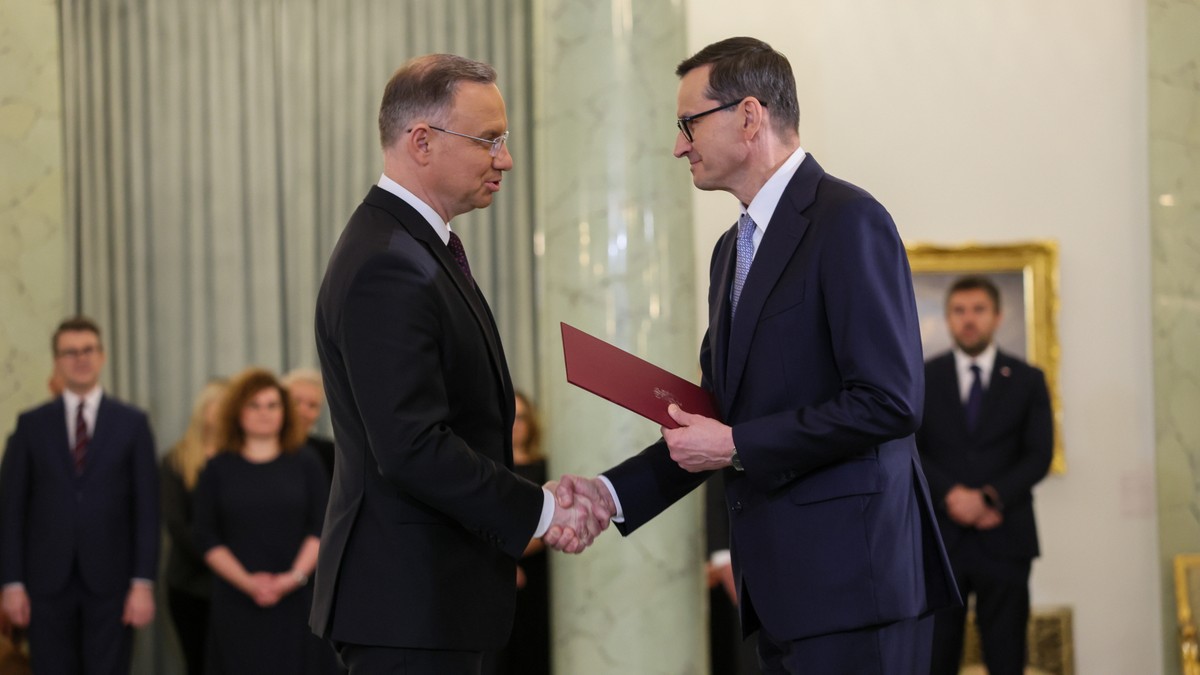 Kiedy Mateusz Morawiecki przedstawi skład rządu? Piotr Müller o dacie