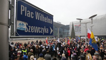 "Plac Szewczyka - nie Kaczyńskich". Protest w obronie nazwy placu w Katowicach