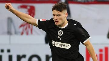 Mecz z udziałem Polaków odwołany. "Ryzyko dla bezpieczeństwa"