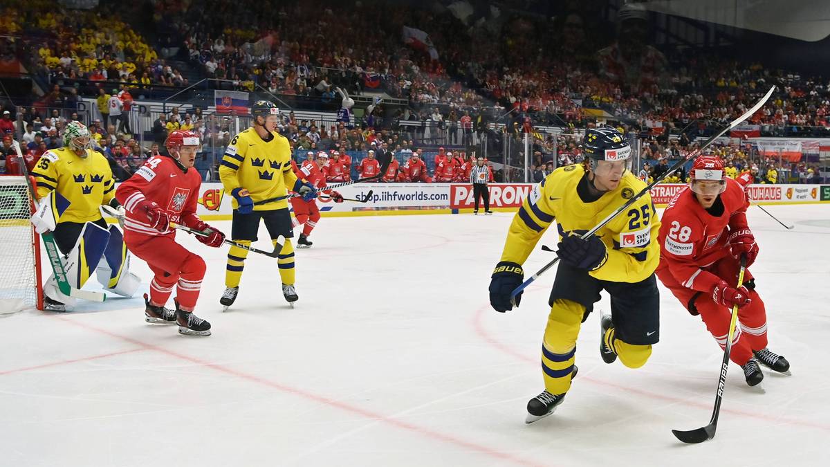 Non avevano paura del gigante!  Grande lotta dei giocatori di hockey polacchi nella seconda partita del Campionato del Mondo