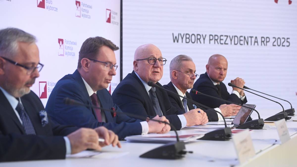 Podliczono głosy z prawie 100 proc. obwodów. Najnowsze dane