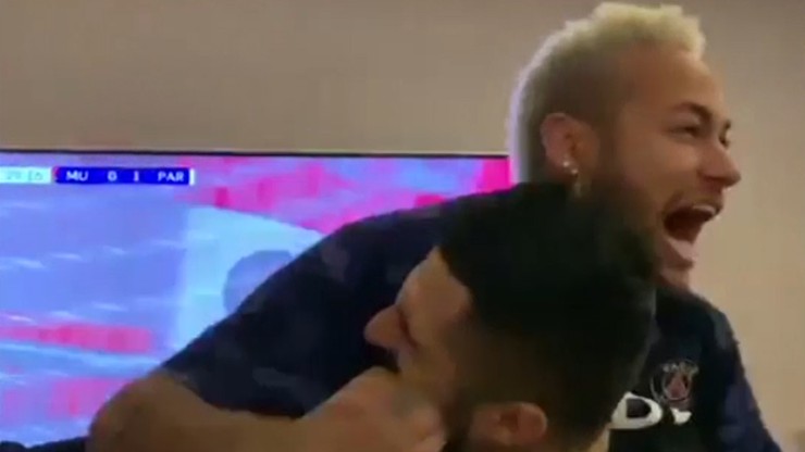 Neymar cudownie wyzdrowiał? Skakał po golach kolegów (WIDEO)