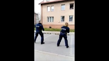 Polski hit sieci! Policjanci tańczą "Y.M.C.A." dla dzieci w kwarantannie
