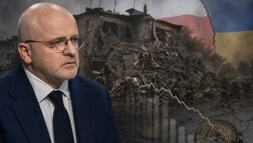 Poseł Koalicji Obywatelskiej prof. Paweł Kowal na tle zniszczonego budynku i wykresu spadkowego.