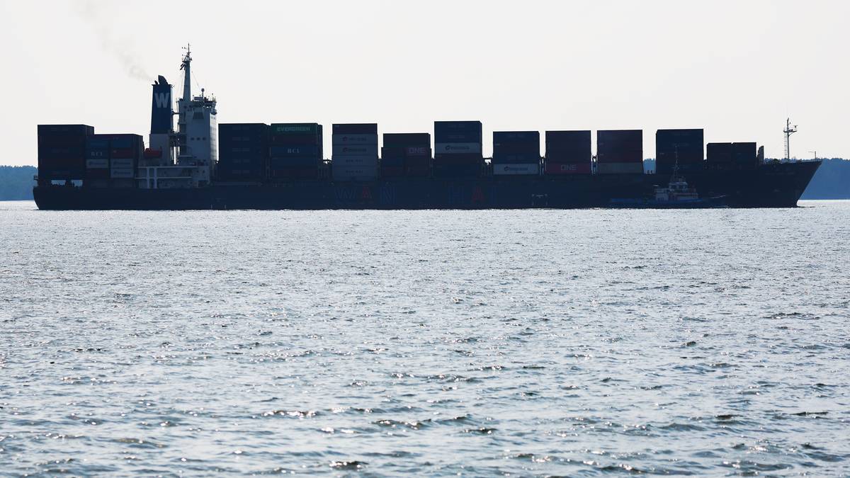 "Otwarcie cieśniny Ormuz jest niemożliwe". Iran wskazuje "rażące naruszenia" rozejmu