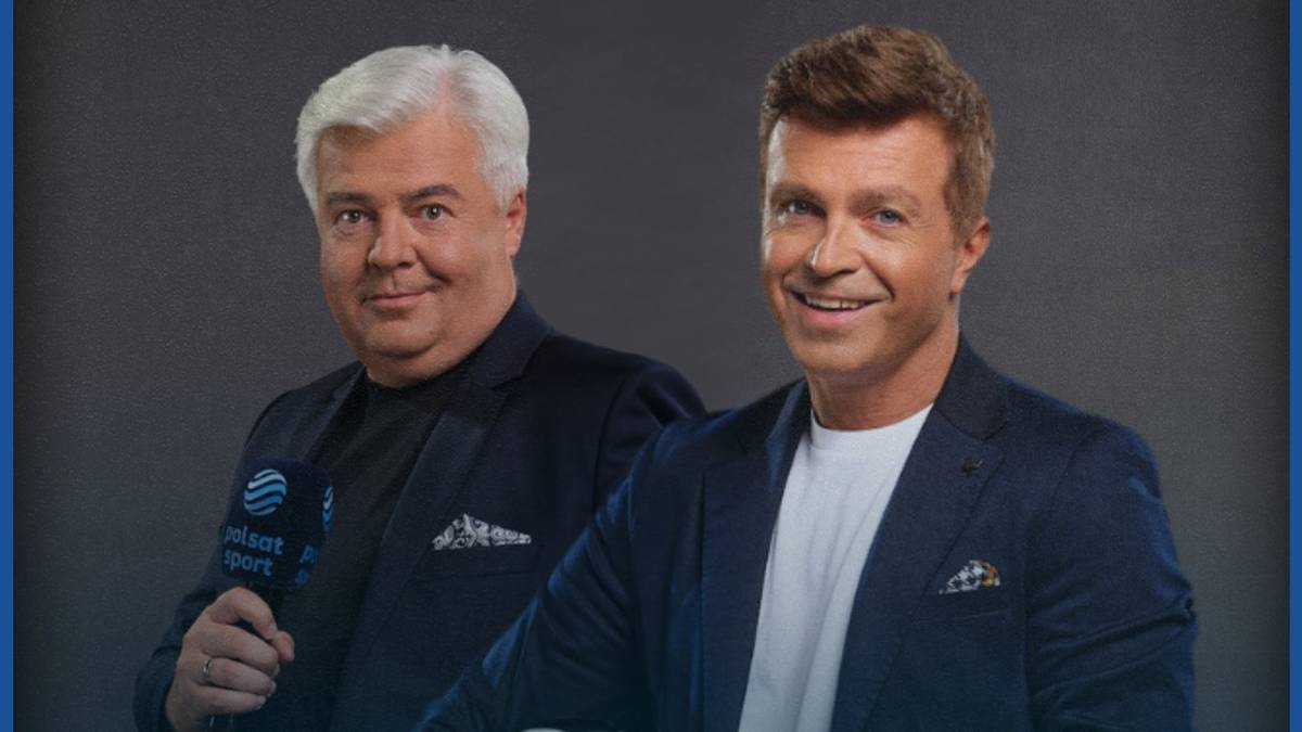 Dwóch mężczyzn ubranych w garnitury, prezenterzy Polsatu Sport, pozuje do zdjęcia.