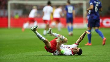 Stadion zamarł! Robert Lewandowski padł na murawę po brutalnym wejściu rywala