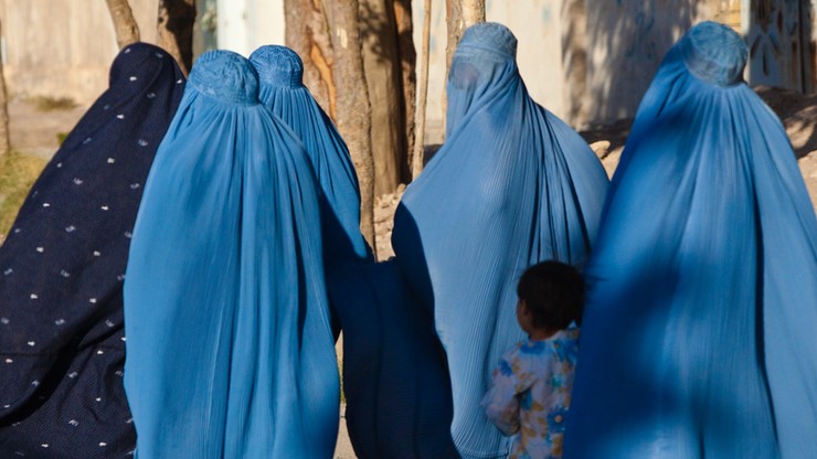 Afganistan. Talibowie zamykają uniwersytety dla kobiet. Trwa kryzys edukacji