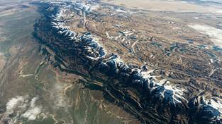 08-02-2026 03:59 Na naszych oczach powstaje olbrzymi łańcuch górski