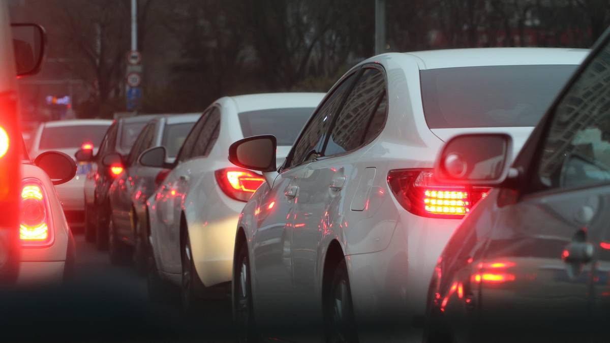 Powrót z długiego weekendu. Gigantyczne korki na polskich drogach