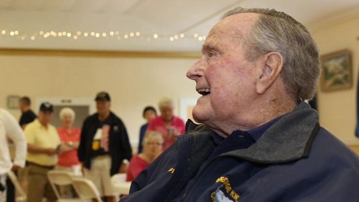 Były prezydent USA George H.W. Bush wyszedł ze szpitala. "Wrócił do dawnej formy"