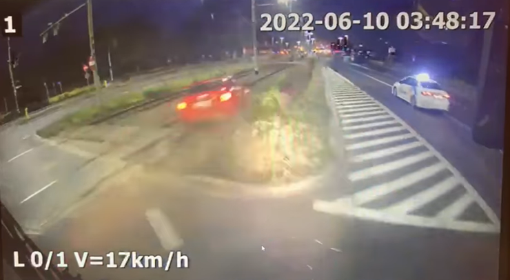 Wrocław. Wypadek autobusu i Ubera. Prezes MPK opublikował nagranie