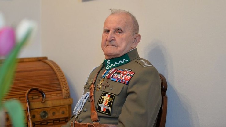 Szef MON odznaczył pośmiertnie płk Bolesława Kowalskiego złotym medalem za zasługi dla obronności