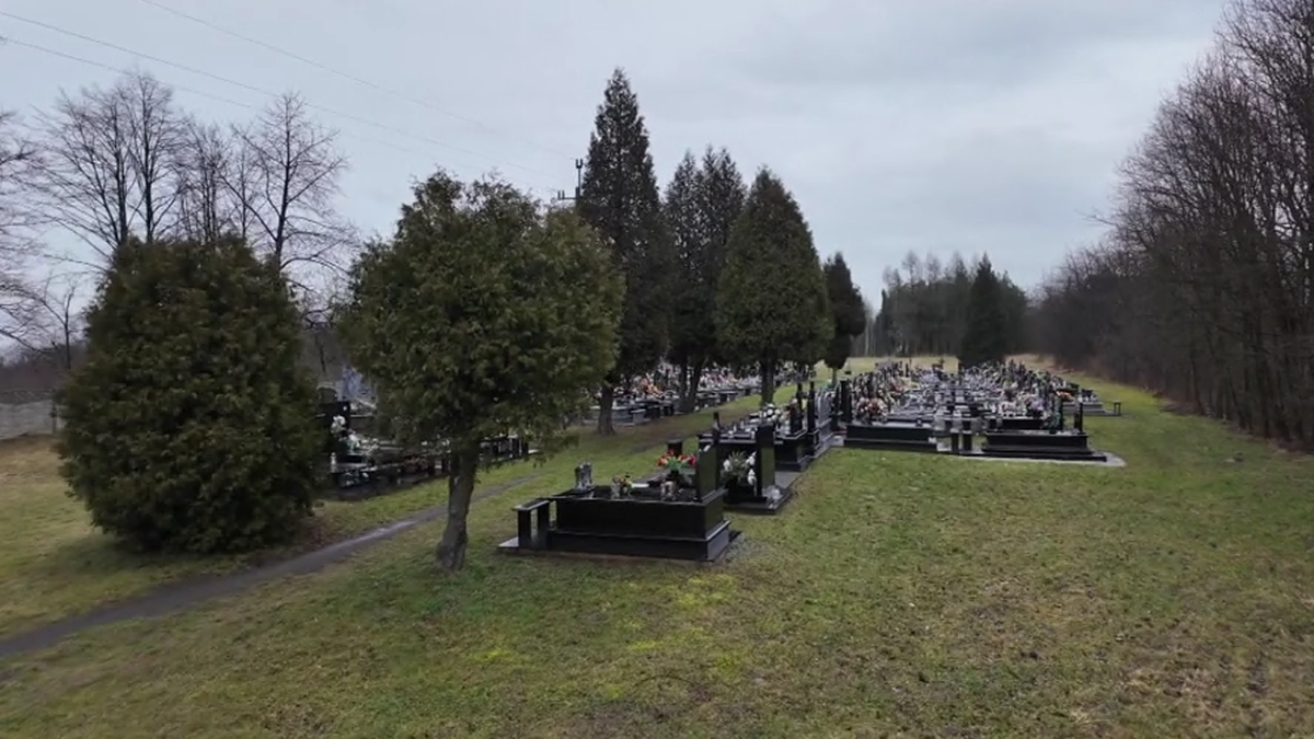 Radomsko ma cmentarz, na którym nie wolno chować zmarłych