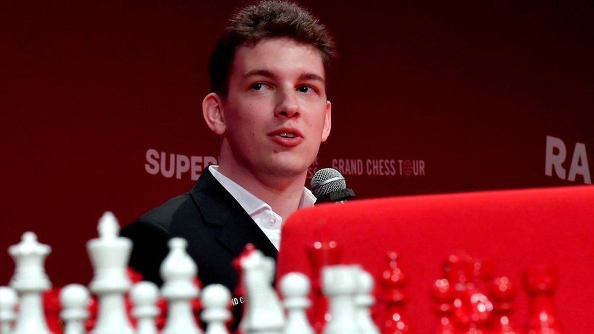Învingându-l pe Duda în turul doi al turneului Grand Chess Tour de la București