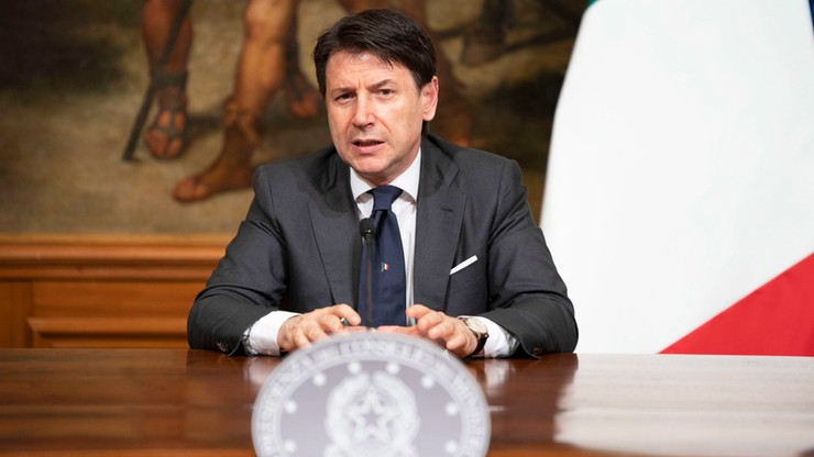 Prokuratorzy weszli do kancelarii premiera Włoch. Chcą go przesłuchać ws. epidemii