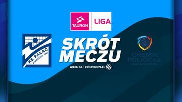 Grafika z napisem "SKR&Oacute;T MECZU" pośrodku. Po lewej stronie znajduje się logo klubu KS Pałac Bydgoszcz, a po prawej logo Chemik Police z logiem LOTTO. W tle widoczne są logotypy Tauron Liga.