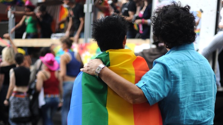Francja wprowadziła zakaz prowadzenia tzw. terapii konwersyjnych wobec osób LGBTQ