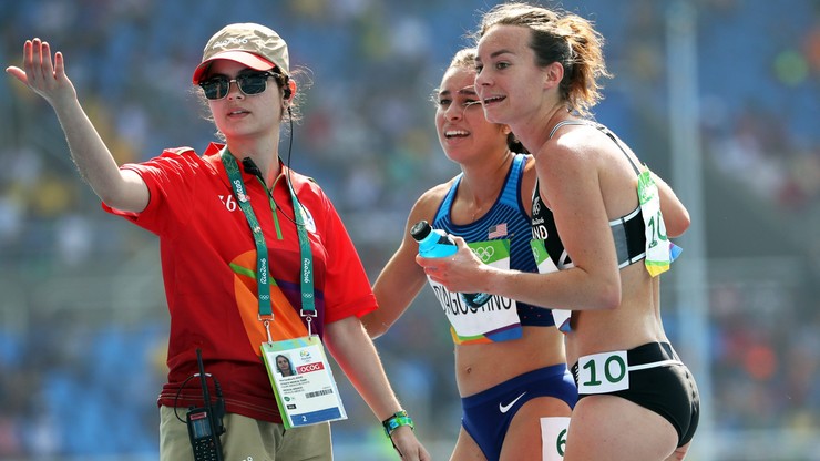 Rio 2016: Wspaniały gest Nowozelandki. Pomogła kontuzjowanej rywalce w trakcie biegu!