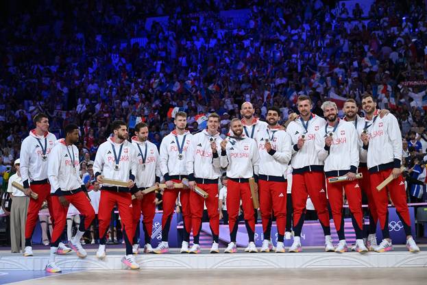 Paryż 2024: Ceremonia medalowa siatkarzy