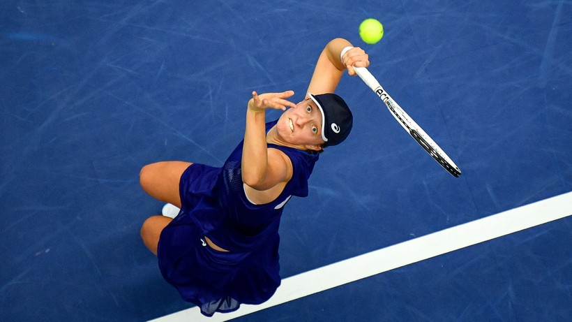 WTA w Ostrawie: Iga Świątek w finale po trzysetowym boju z Rosjanką!