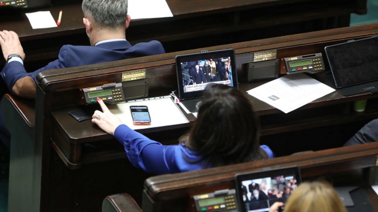 Sejm przyjął osiem poprawek Senatu do budżetu na 2021 rok