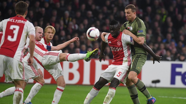 Holenderskie media: Viergever uratował słaby Ajax