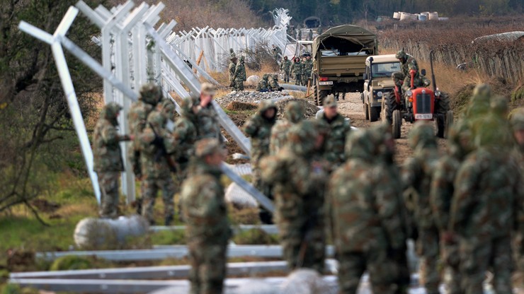 Macedonia buduje mur na granicy z Grecją