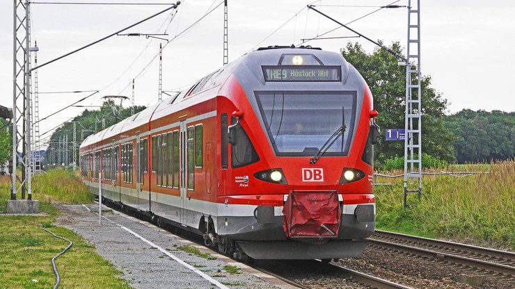 Niemcy. Sprzedano około siedmiu milionów biletów kolejowych za 9 euro