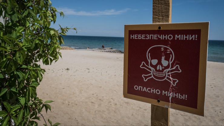 Wojna Rosja-Ukraina. Władze: na zaminowane plaże w obwodzie odeskim przychodzą ludzie