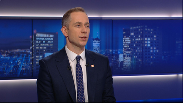 Cezary Tomczyk w programie "Gość Wydarzeń". Oglądaj od 19:15