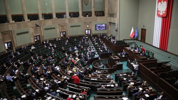 Praca poza parlamentem. Posłowie mogą dorabiać nie informując Kancelarii Sejmu