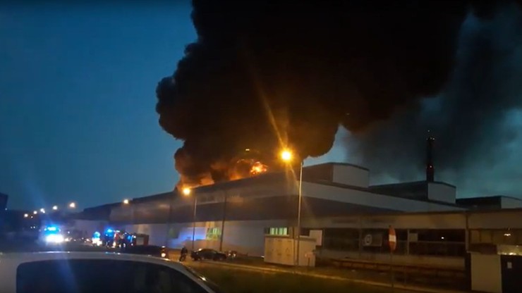 Strażacy opanowali pożar w sortowni śmieci w Małopolsce