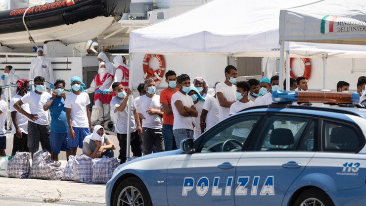 Kryzysowa sytuacja na włoskiej wyspie. Burmistrz apeluje o ewakuację migrantów