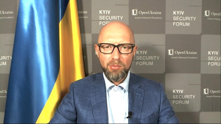 Wojna w Ukrainie. Arsenij Jaceniuk: Ukraina ma prawo użyć broni z Zachodu do rażenia celów w Rosji