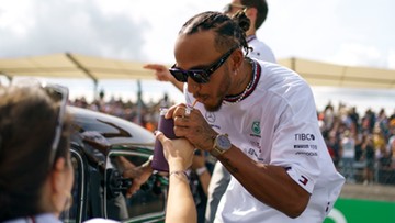 Jaka przyszłość czeka Hamiltona? "Chcę być z Mercedesem na dłużej"