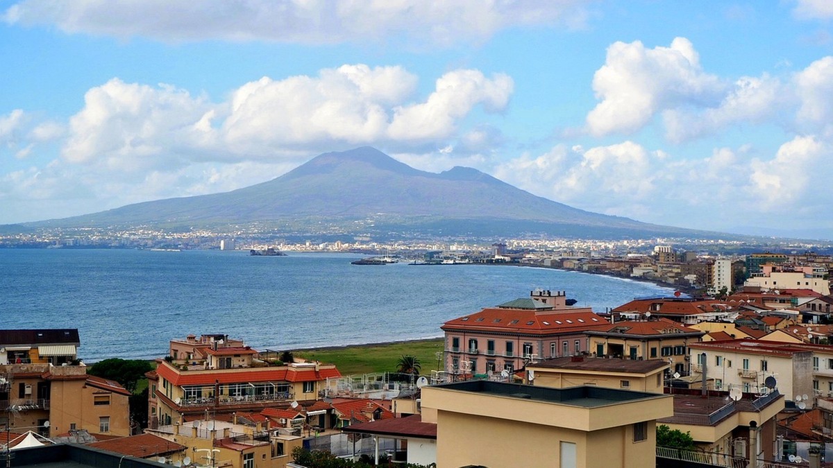 Przywódca Comorry w Neapolu aresztowany. Mężczyzna wpadł przez… pudla