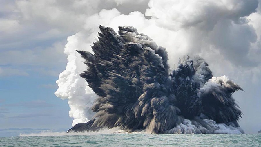 Erupcja podmorskiego wulkanu. Fot. Dana Stephenson.