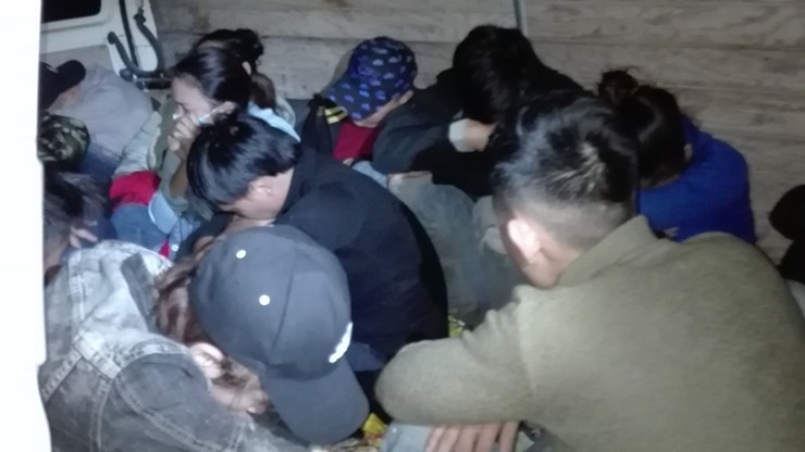 Służby graniczne zatrzymały 16 nielegalnych imigrantów z Wietnamu